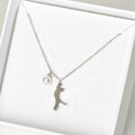 Schmucklove playing cat